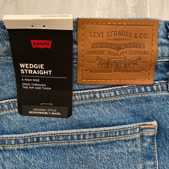 Levi’s Premium Wedgie Straight Leg (2023), Capital E, 32x28, NWT, $98 MSRP - Picture 14 of 15